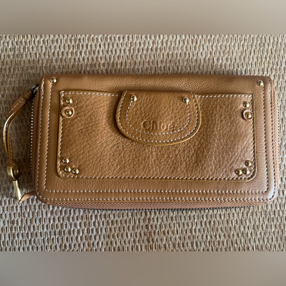 Chloe Brown leather camel key long wallet
